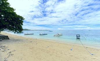 Nusa Lembongan Beach