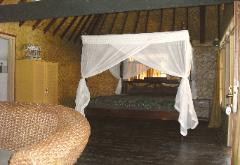 Mainski Lembongan Island Resort Upstairs Suite 4 poster king bed