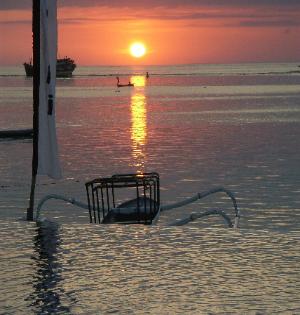 Mainski, Nusa Lembongan Resort. Jungut Batu, Sunset Beach.
