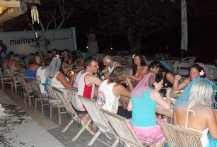 Buffet dinner at Nusa Lembongan hotel